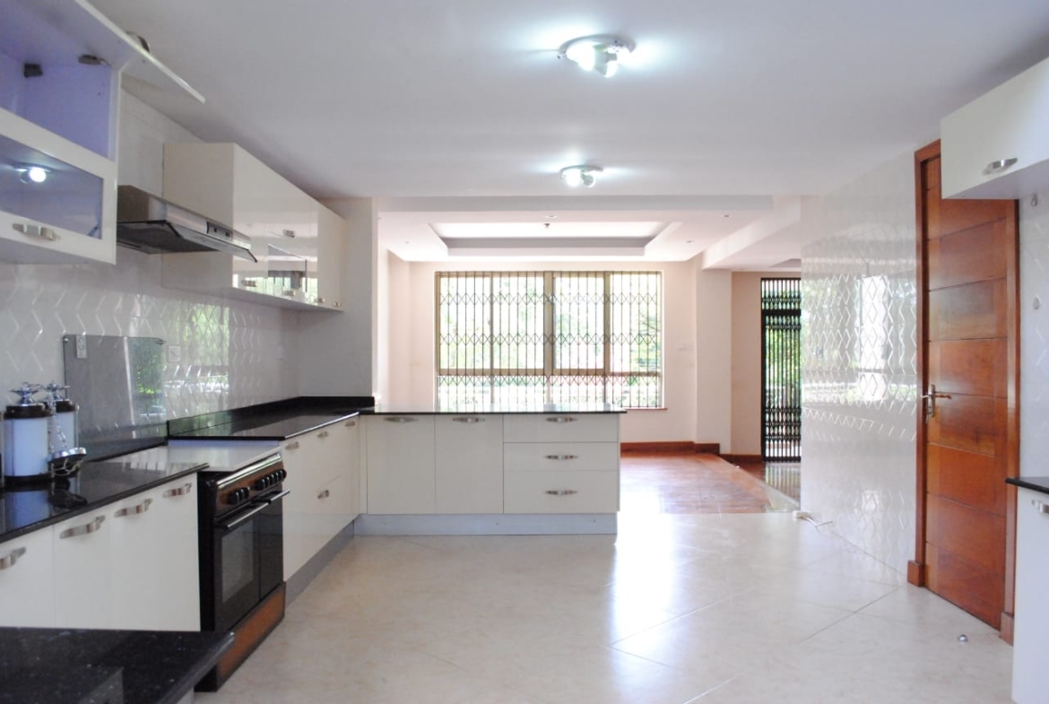 Townhouse In Lavington