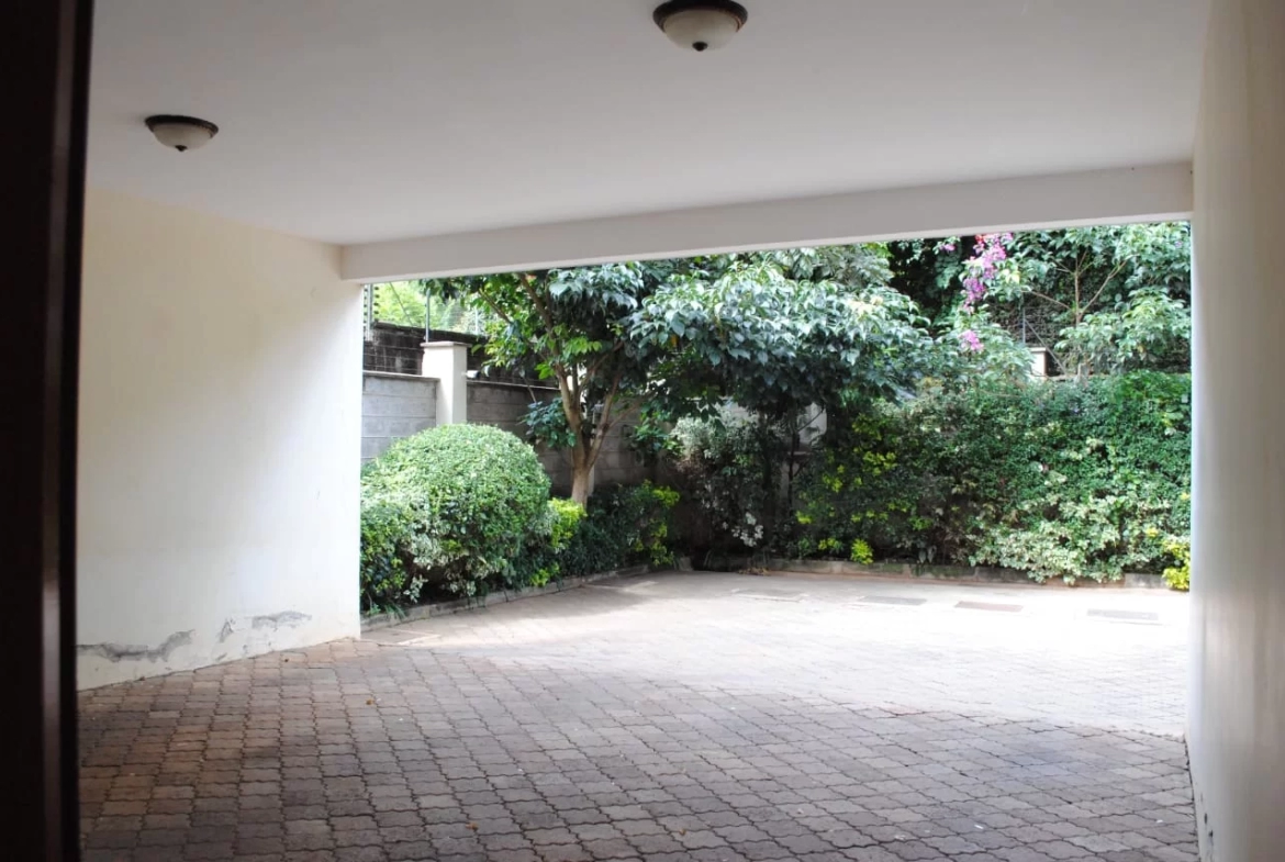 Townhouse In Lavington