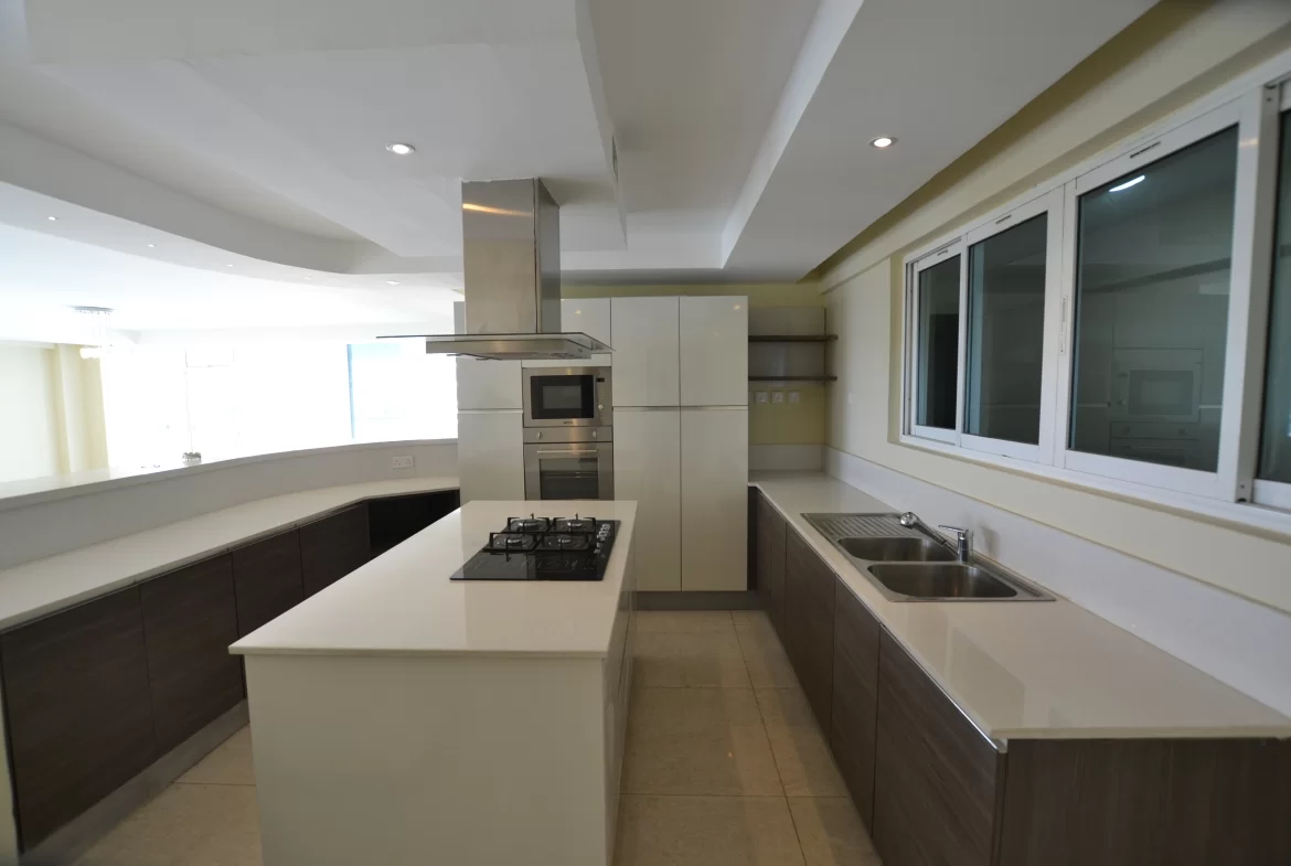 3 Bedroom Penthouse in Riverside